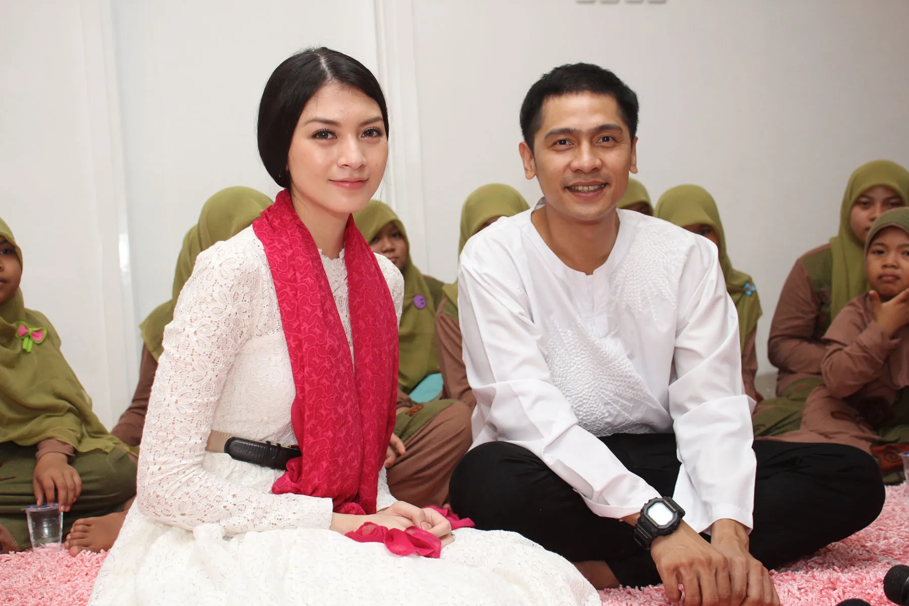 Donita belum mau ungkap pernikahannya dengan Adi. @KapanLagi.com®