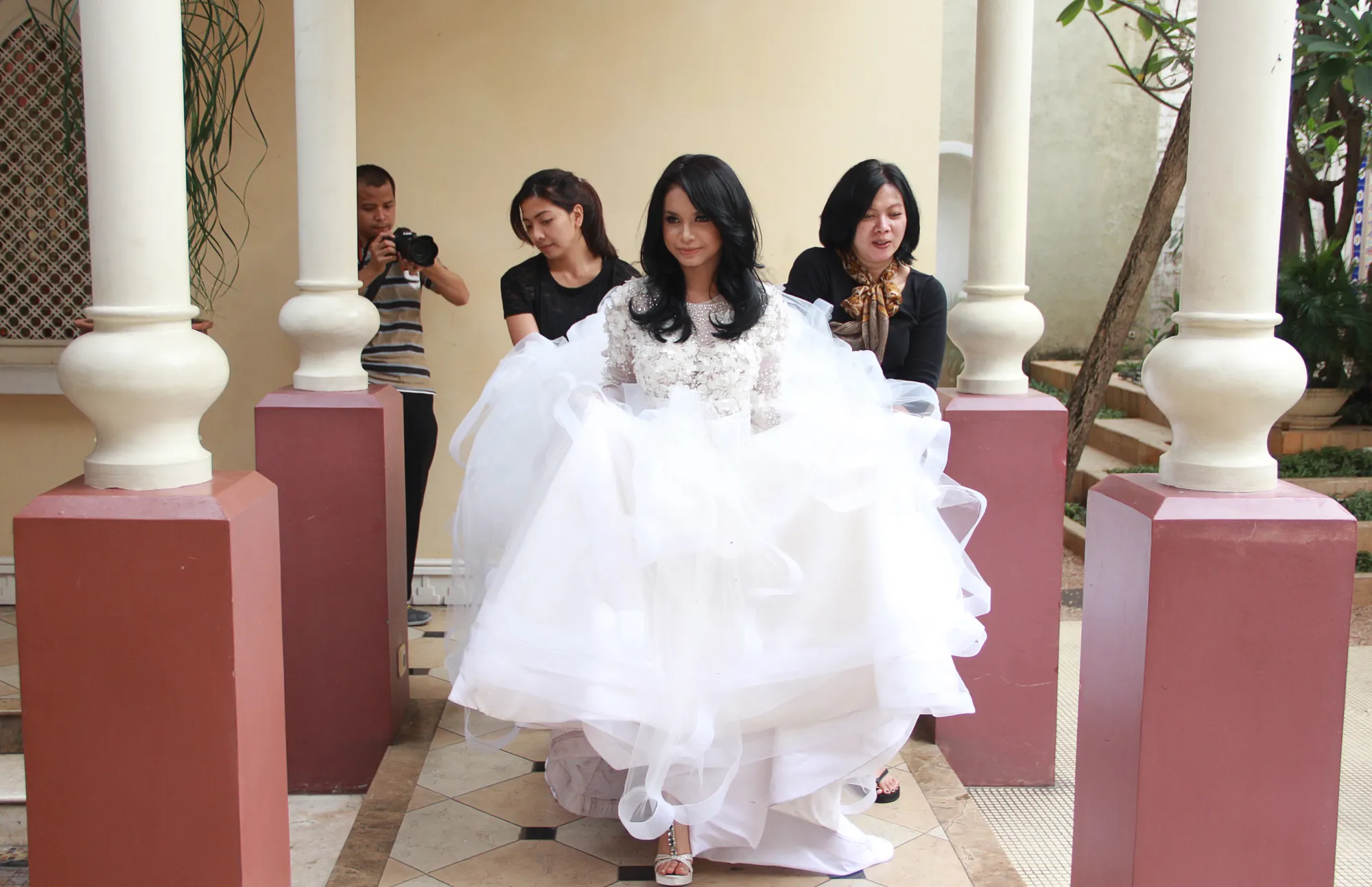 Rossa terbang ke Swedia demi klip baru ©KapanLagi.com/AgusApriyanto