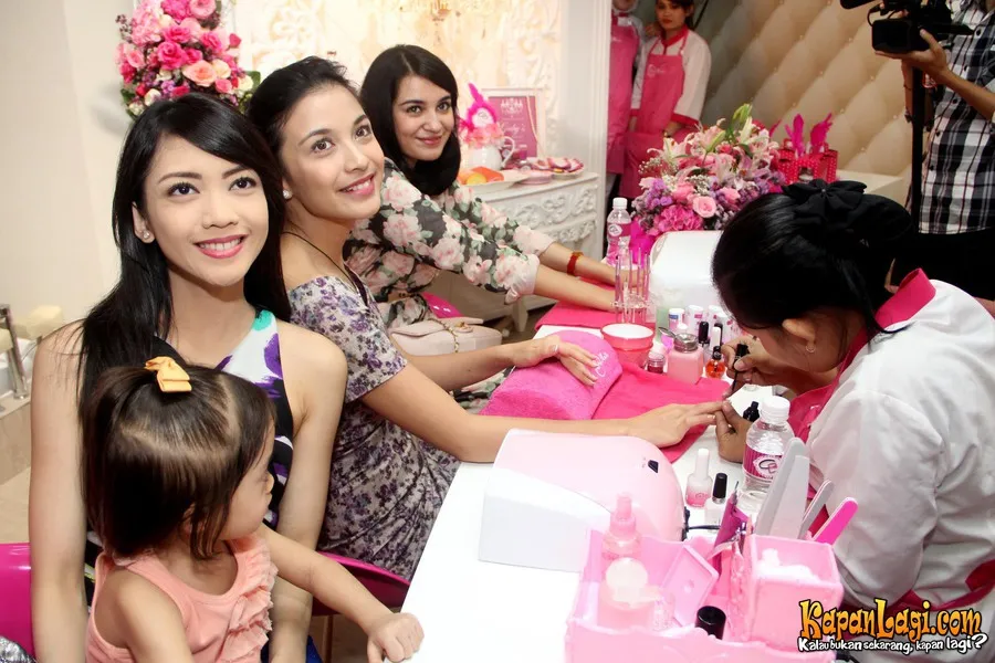Ririn Dwi Ariyanti berusaha terus mengurus keluarga dengan baik | Foto: KapanLagi.com/Muhammad Rasyad