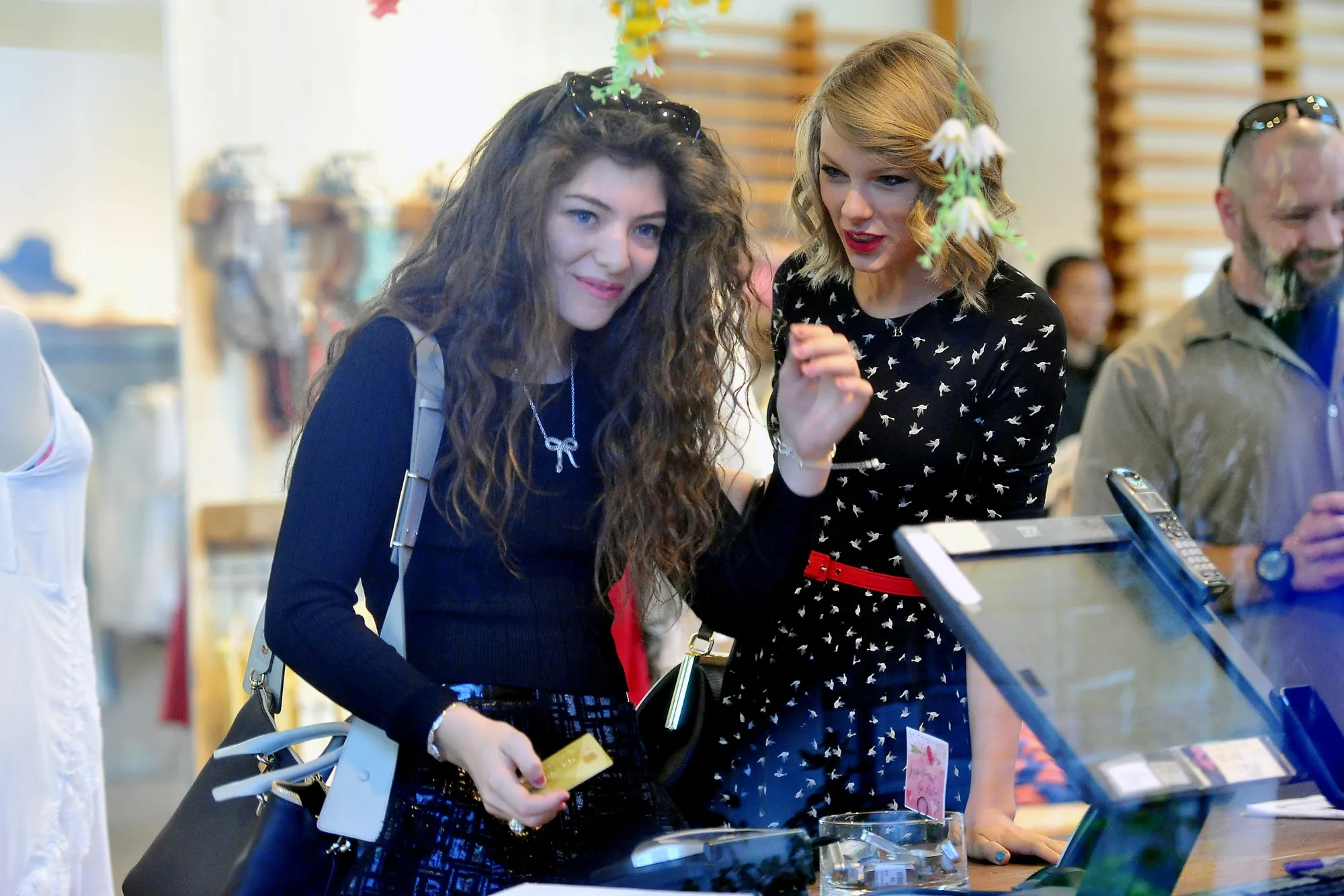 Lorde dan Taylor Swift ©Splash