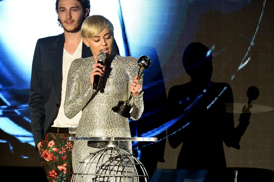 Miley Cyrus nampak manis ya ©Splash