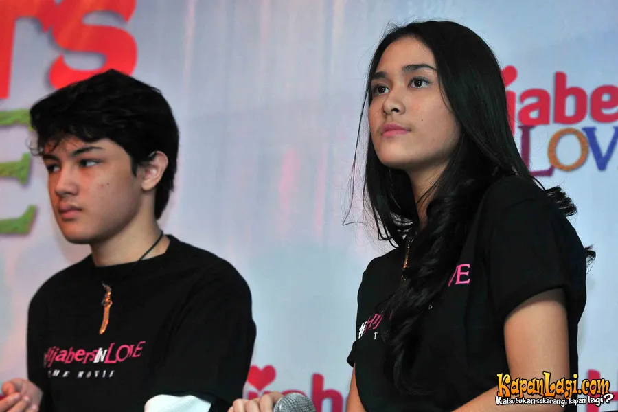 Andania Suri dan Shawn Adrian menjadi bintang utama dalam film ini.