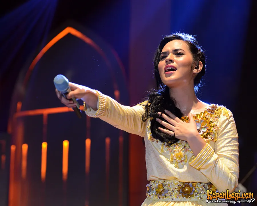 Nyanyi bareng penonton adalah momen terbaik @foto: KapanLagi.com®