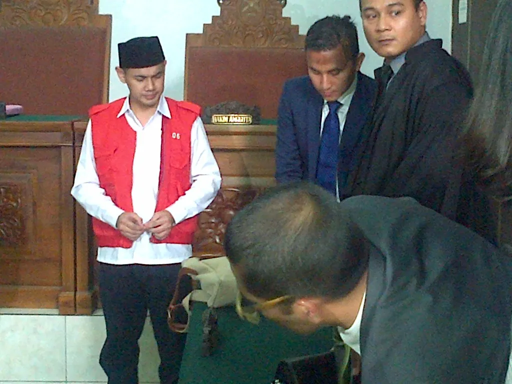 Guntur Bumi jalani sidang lanjutannya, Rabu (13/8). @KapanLagi.com®