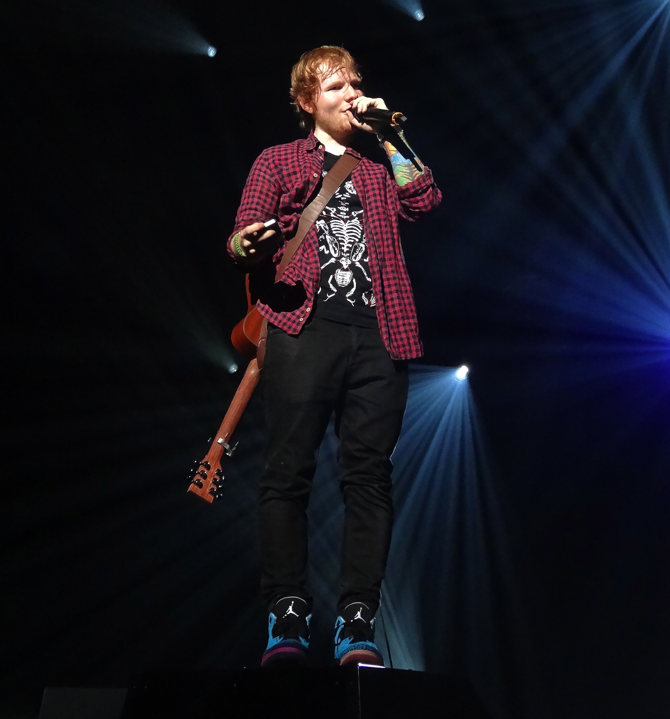 Hanya membayangkan, Ed Sheeran tak bermaksud menulis lagu tentang Rihanna di 'Shape of You' © Splashnews