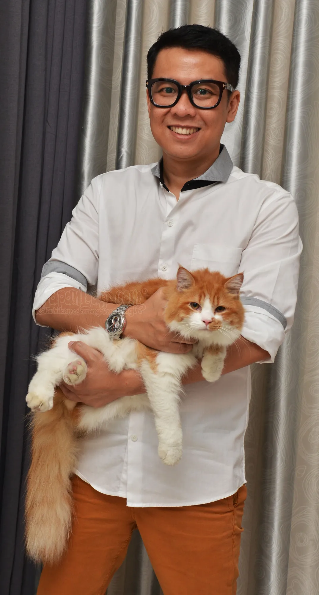 Hilbram Dunar tengah merilis buku ketiga berupa novel. / KalpanLagi.com®
