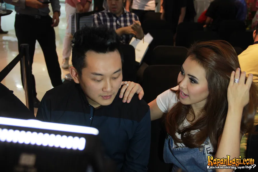 Rio dan Ayu Ting Ting mengaku bersahabat dekat. (dok. Agus Aprianto)