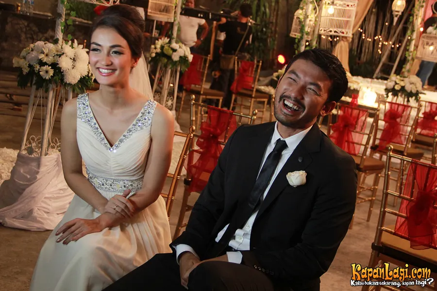 Atiqah Hasiholan & Rio Dewanto Foto: KapanLagi.com