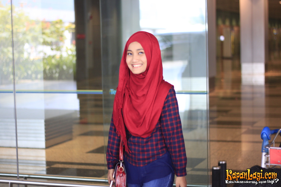 Fatin paham benar sedang disorot banyak kamera @foto: KapanLagi.com®/Adhib Mujaddid