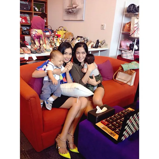 Jessica Iskandar dan malaikat kecilnya yang makin akrab ©Instagram