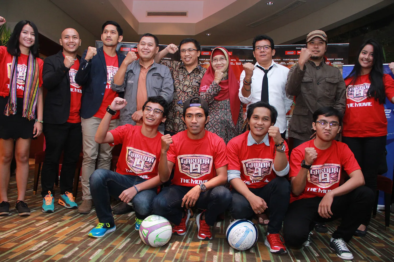 Ibnu Jamil dan para pemeran GARUDA 19.