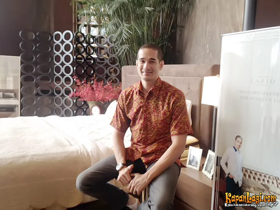 Okan Cornelius merambah dunia bisnis kasur. / KapanLagi.com/HendraGunawan