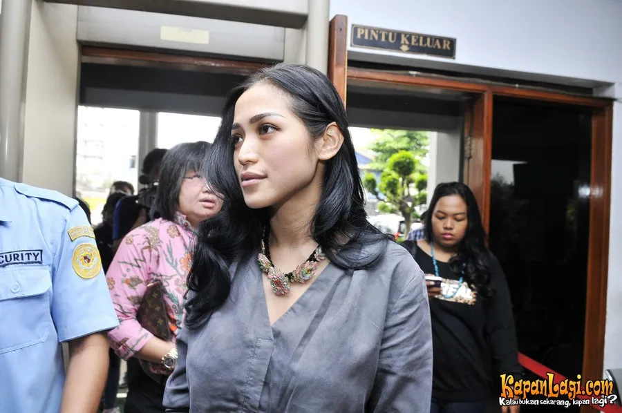 Kakak Jedar bikin suasana pengadilan panas / KapanLagi® - Budy Santoso