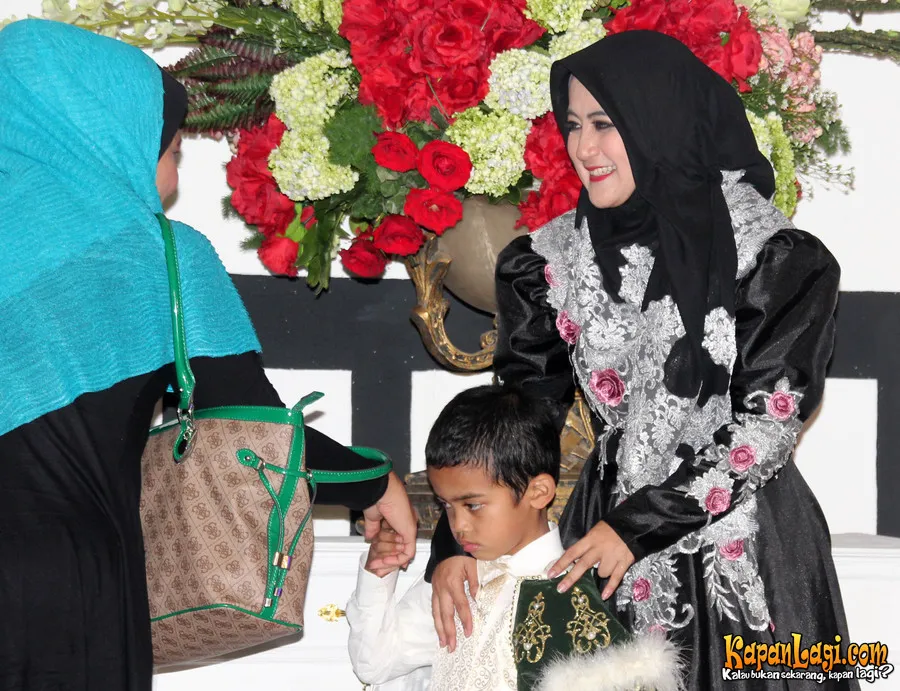 Umi Pipik siap menolong para korban bencana dengan mendirikan yayasan. ©KapanLagi,com/Hendra Gunawan