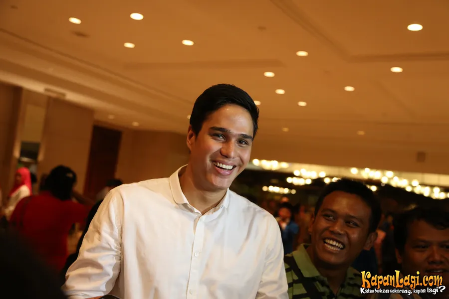 Mischa Chandrawinata yang merasa cukup prihatin dengan keadaan Ibu Kota yang banjir. ©KapanLagi.com/Agus Apriyanto