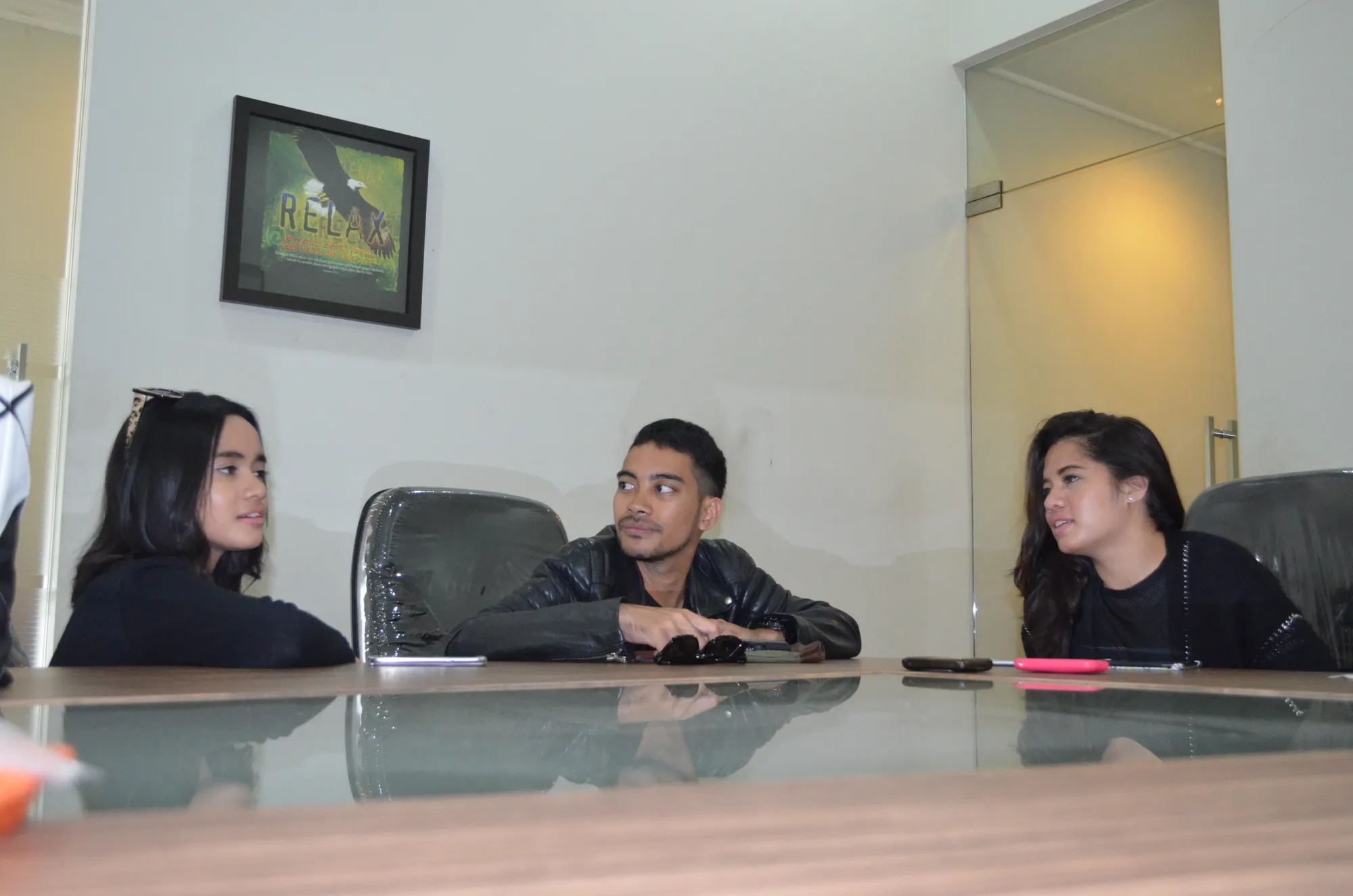 Bukan cuma melawan arus lagu galau, GAC juga tetap konsisten dalam bermusik, salut! ©KapanLagi.com/Adhib Mujaddid