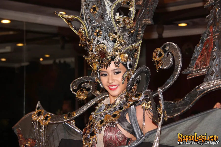 Elvira sendiri kini tengah berada di Miami untuk Miss Universe @ KapanLagi.com/Hendra
