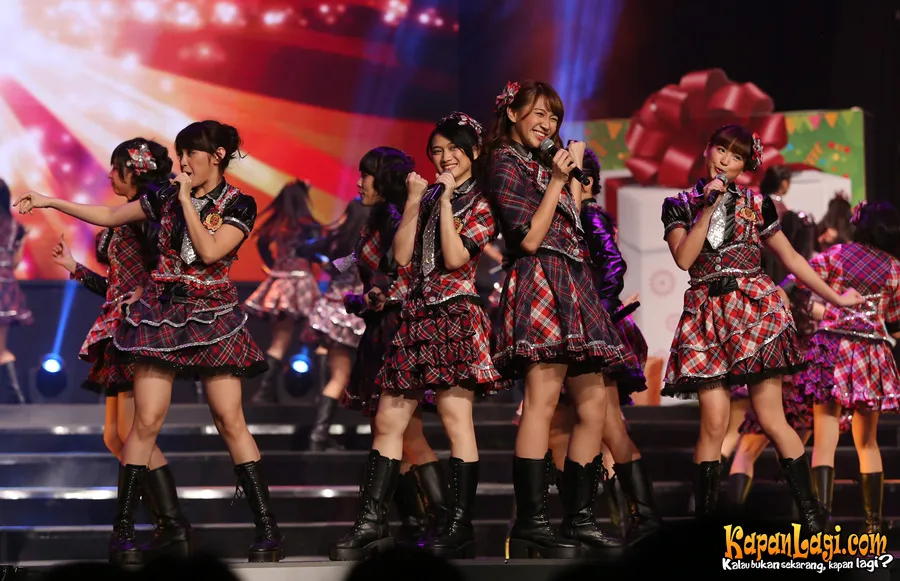 Melody haru karena konsernya sukses. @KapanLagi.com®/Agus Apriyanto