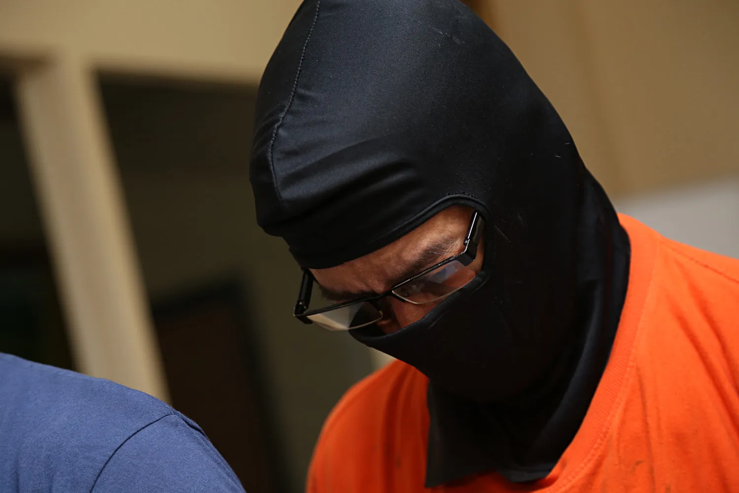 Fariz RM saat ditahan pihak kepolisian. Foto: KapanLagi.com/Agus Supriyanto