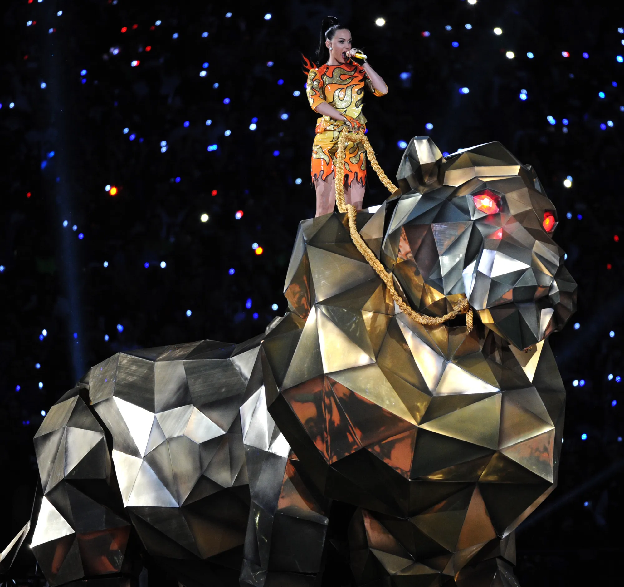 Tour selama satu tahun bikin lutut Katy Perry lelah ©Splash