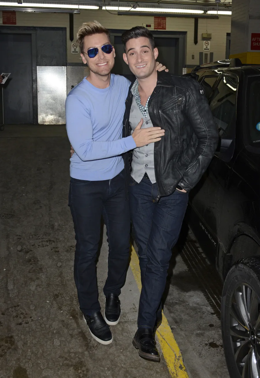 Lance Bass dan Michael Turchin siap untuk menjadi orangtua ©Splashnews.com