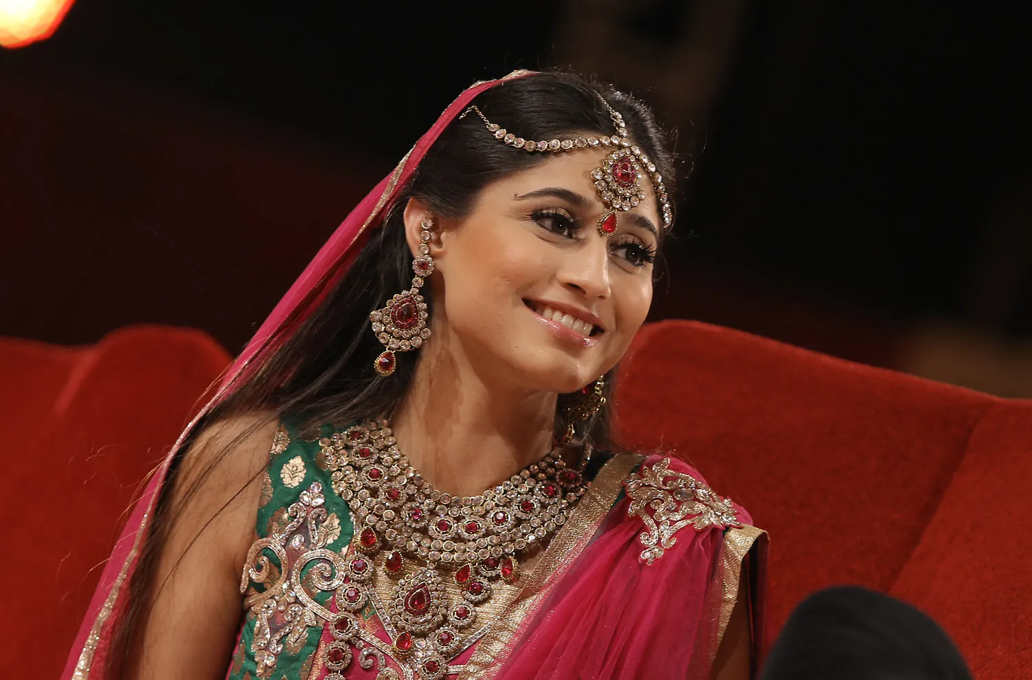 Soumya Seth sedang sibuk travelling ke mana-mana. @KapanLagi.com®/Agus Apriyanto