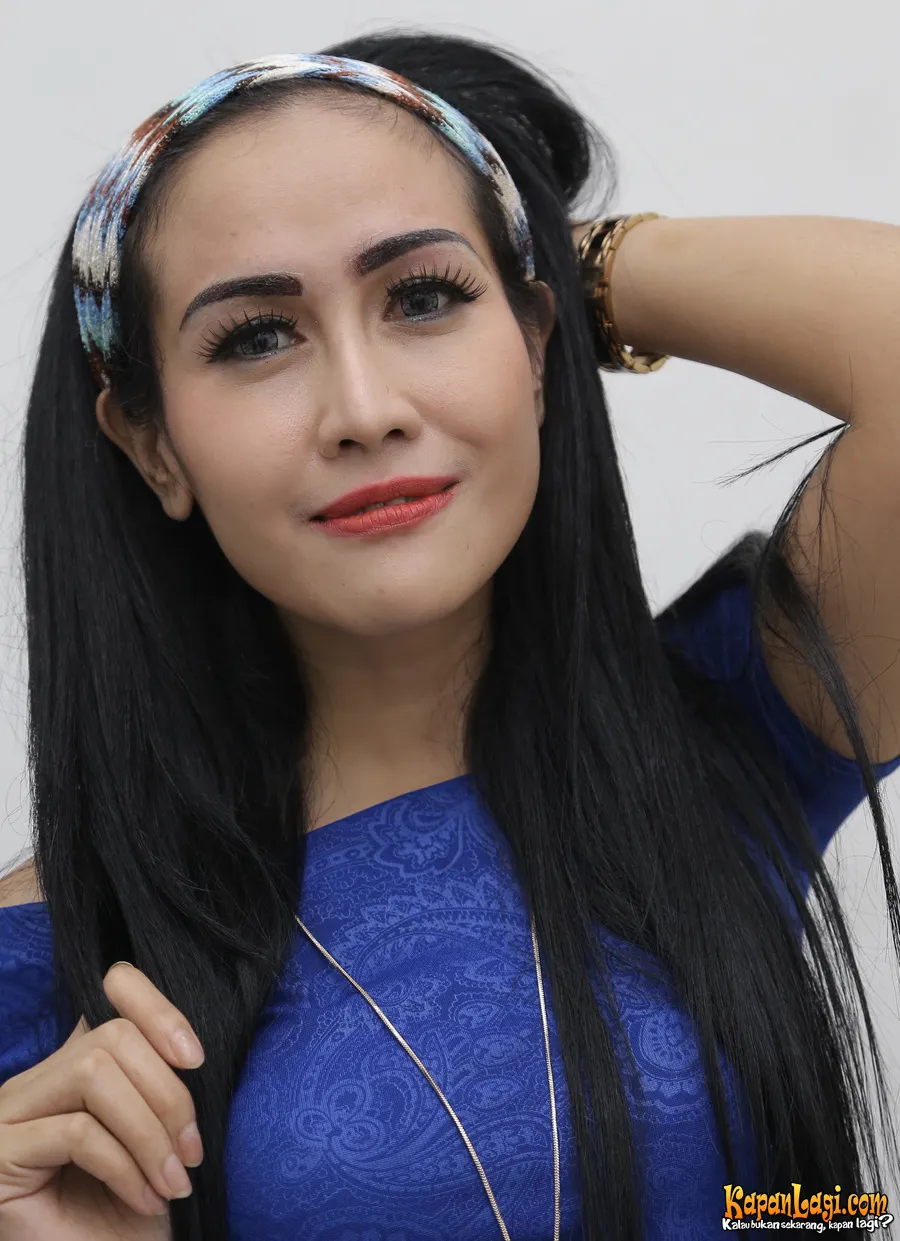 Ratu Meta ungkap rasa harunya saat bertemu korban kebakaran. Foto: KapanLagi.om®/Agus Apriyanto