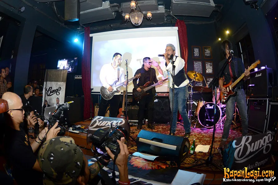 Bunga @foto: © KapanLagi.com/Bambang E Ros