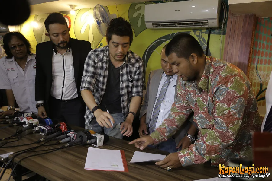 Martin ketika menghadiri perdamaian dengan Syahrini / KapanLagi® - Agus Apriyanto