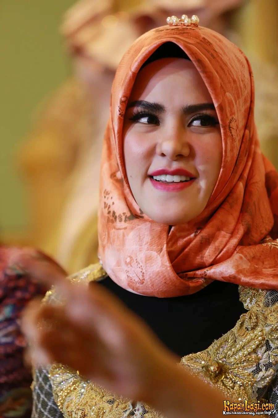 Gaya hijab simple Angel digilai publik / KapanLagi® - Agus Apriyanto