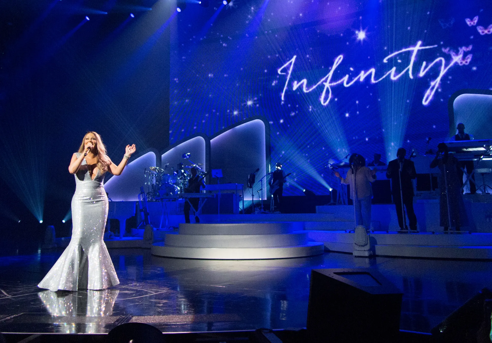 Mariah Carey tegaskan kalau kejadian memalukan akhir pekan lalu tak membuat dirinya takut untuk tampil secara live © Splashnews