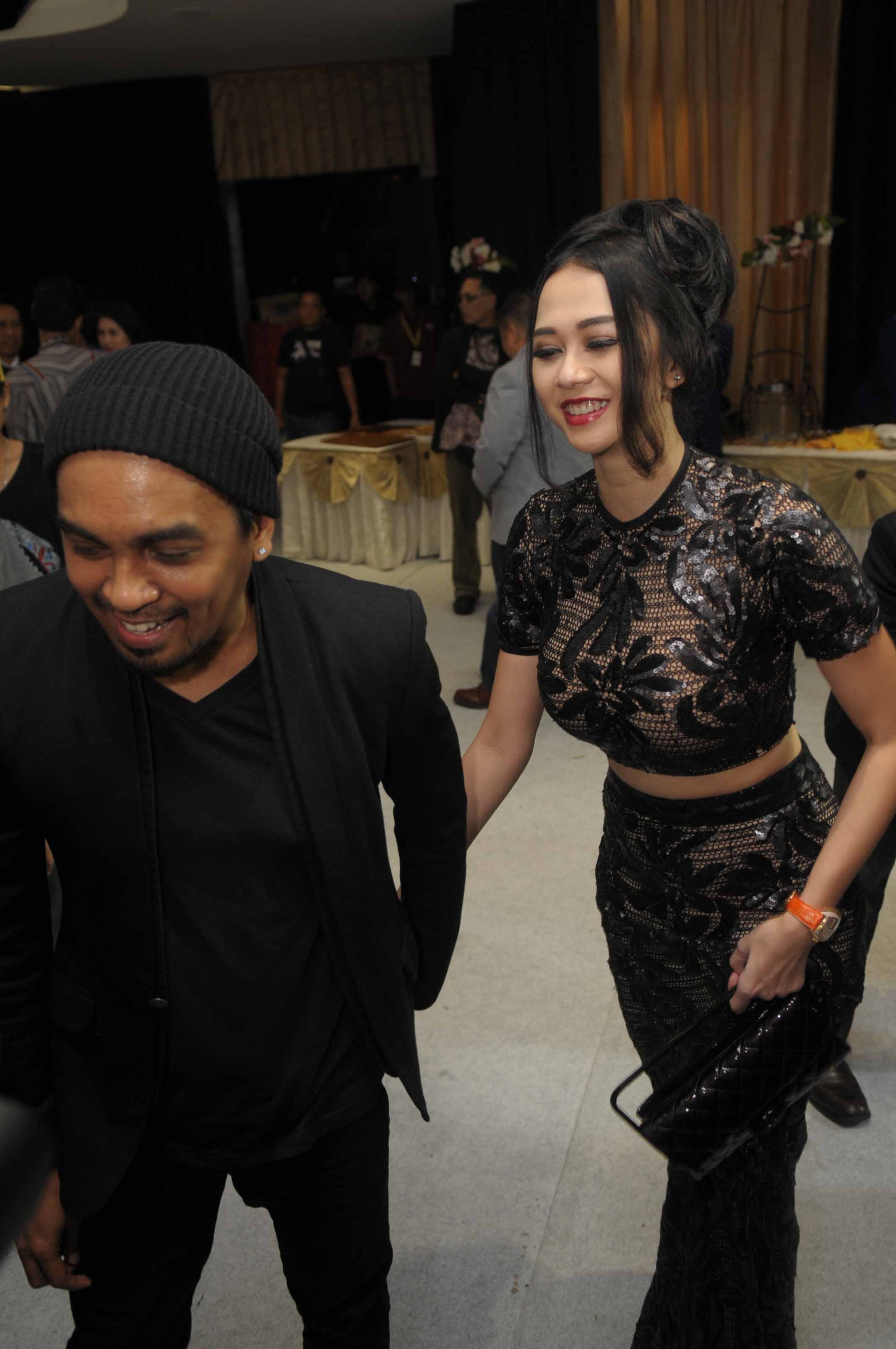 Ditanya Seperti Apa Sosok Aura Kasih, Glenn Fredly: Mari 