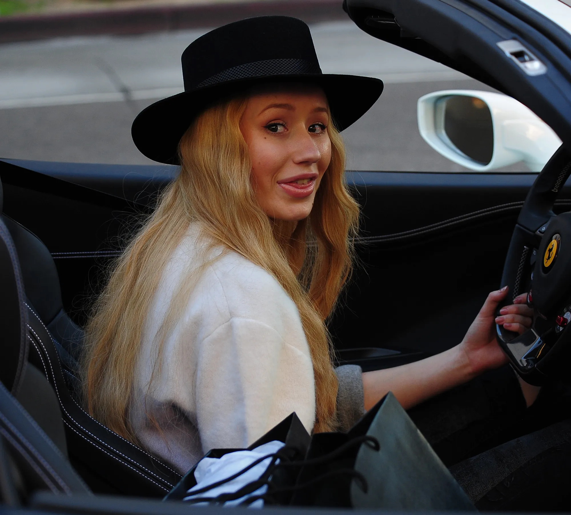 Iggy Azalea bakal ada di album Demi Lovato @foto: © Splashnews.com