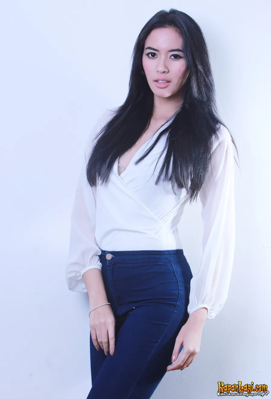 Elvira Devinamira ©KapanLagi.com®