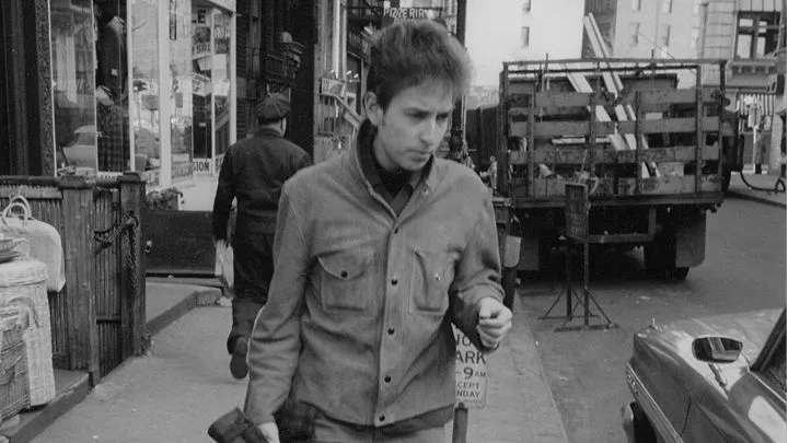 Berkat karyanya, Bob Dylan jadi musisi pertama yang mendapatkan hadiah Nobel Kesusatraan 