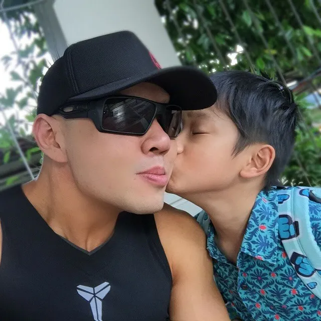 Deddy tak larang anak simpan video porno / © Instagram