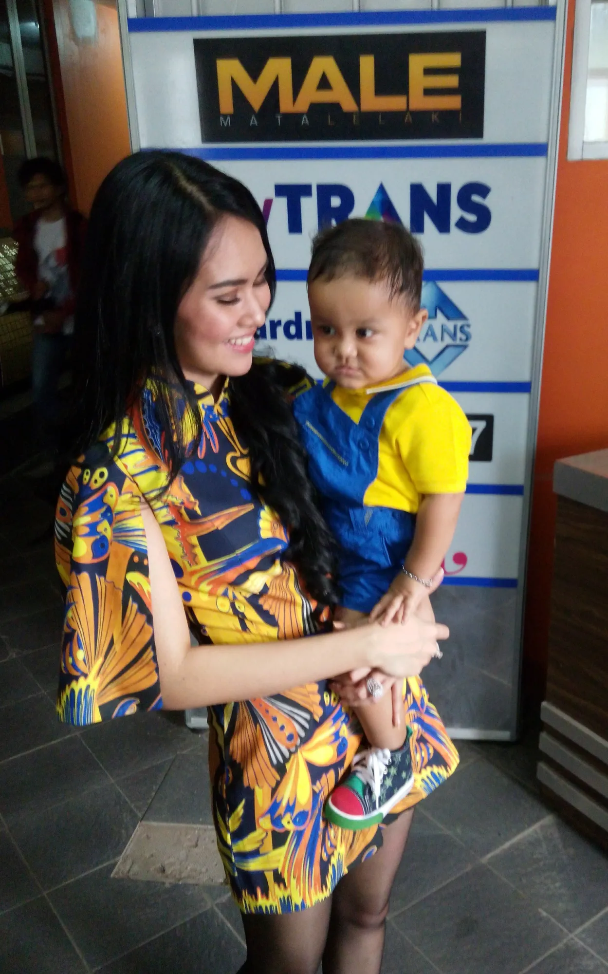 Kartika Putri dan Baby Juna. Foto: KapanLagi.com/Abbas Aditya