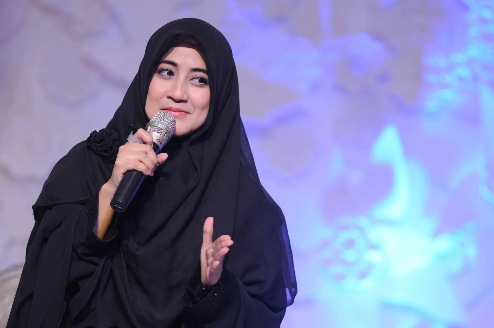Tidak banyak menuntut, perhatian dan sikap baik dari anak-anaknya sudah menjadi hadiah tersendiri bagi Umi Pipik © KapanLagi.com/Bayu Herdianto