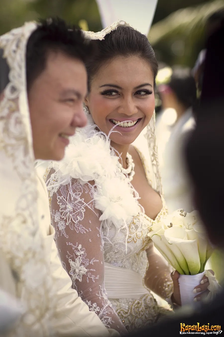 Emilia mengingatkan bahwa semua yang terjadi pada Denada, termasuk perceraian, adalah takdir. Foto: KapanLagi.com®
