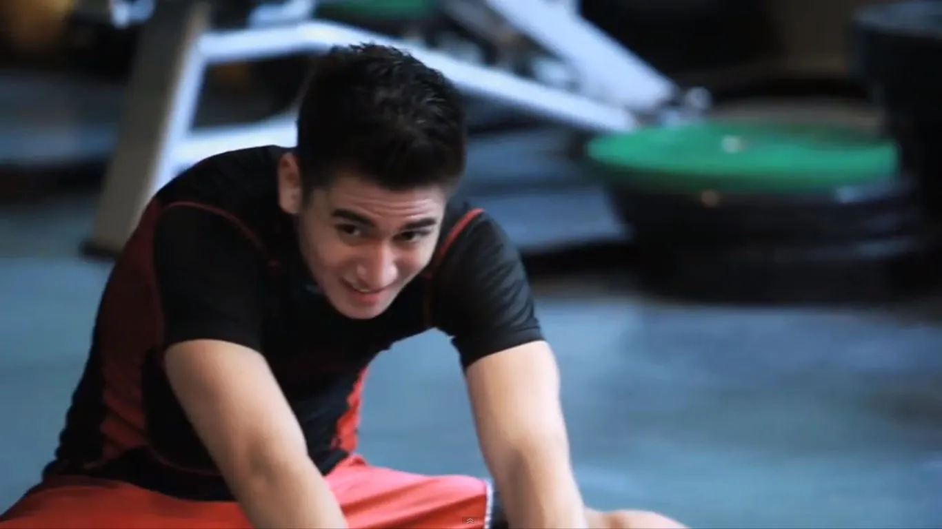 Macho sih, tapi kok Verrell suka telat sih? ©KapanLagi.com/YouTube