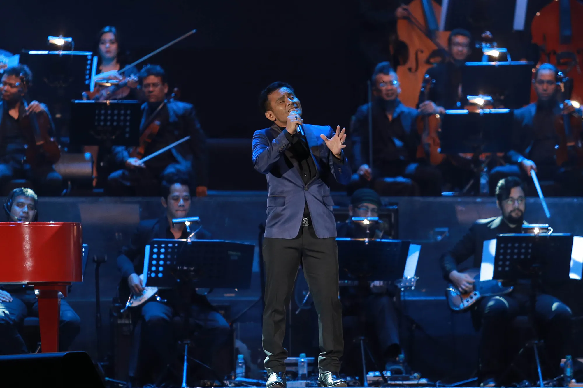 Judika akan membuka penampilan Bon Jovi dengan menyanyikan lagu Indonesia Raya © KapanLagi.com®/Budy Santoso