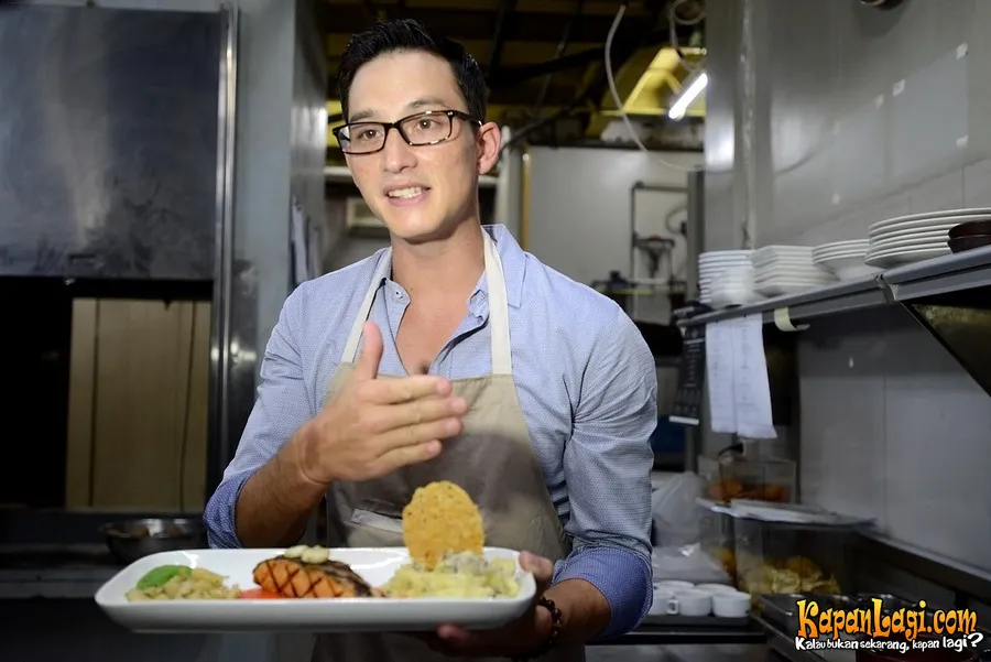 Mike Lewis mengaku biasa mengelola restoran karena pernah mengambil side job sebagai karyawan di tempat makan. Foto: KapanLagi.com®/Bambang E Ro