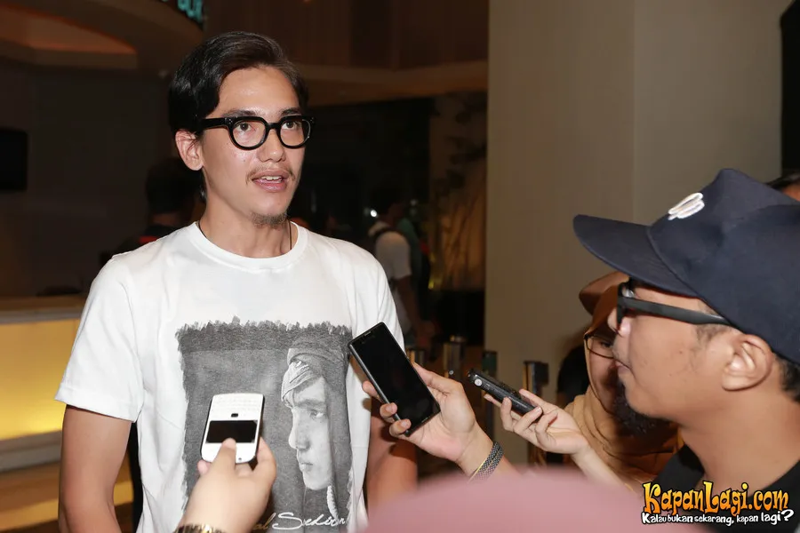 Adipati Dolken mengaku selalu memberikan jawaban 'Banyak' saat ditanya soal pacar. © KapanLagi.com/Budy Santoso