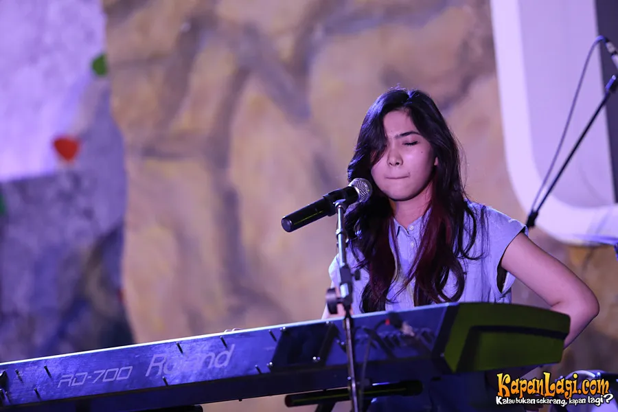 Isyana senang bisa gabung di Jazz Festival 2015 © Instagram/Agus Apryanto