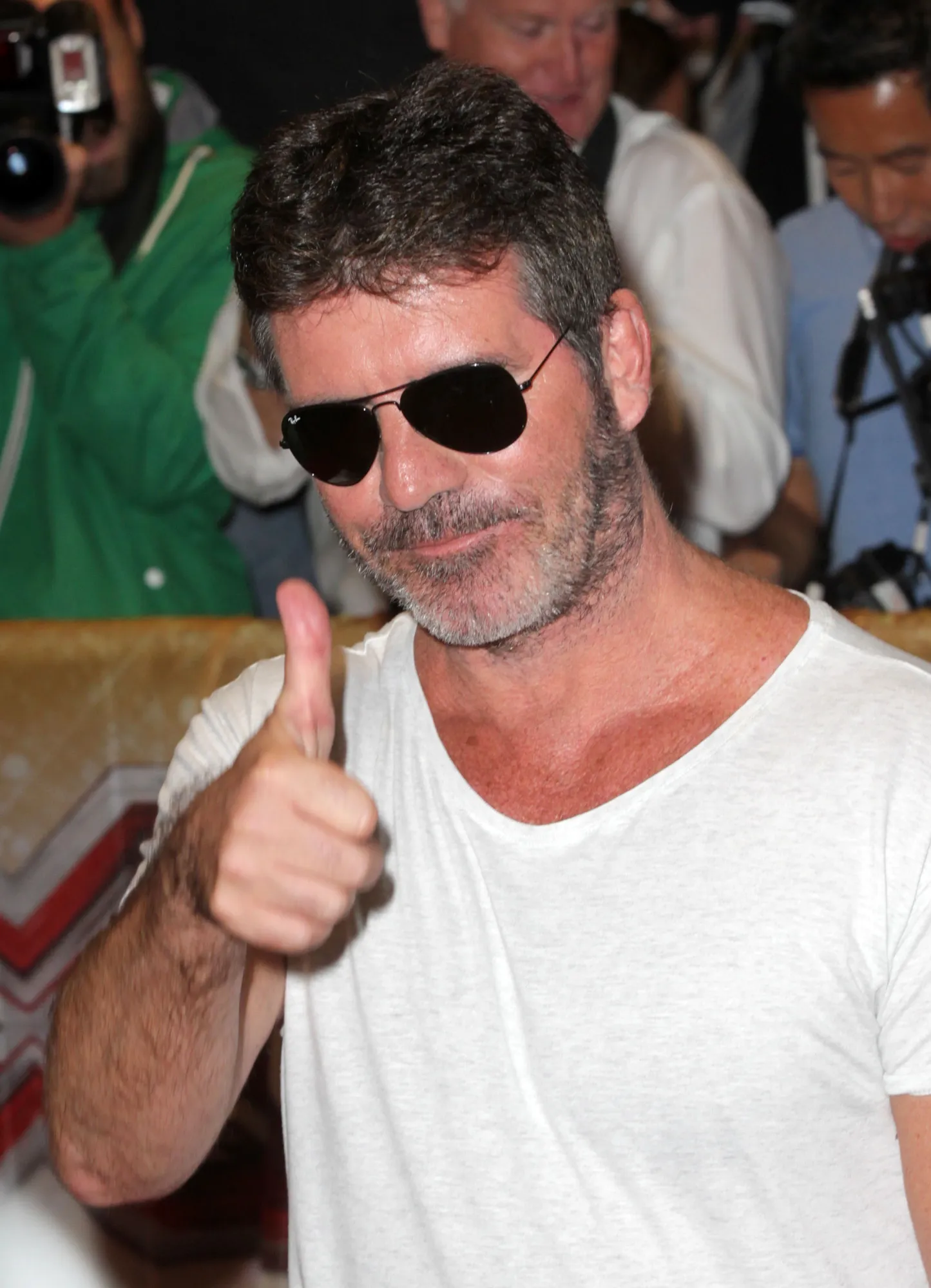 Simon Cowell beri peluang masuknya nama Louis Tomlinson sebagai juri X Factor © Fameflynet