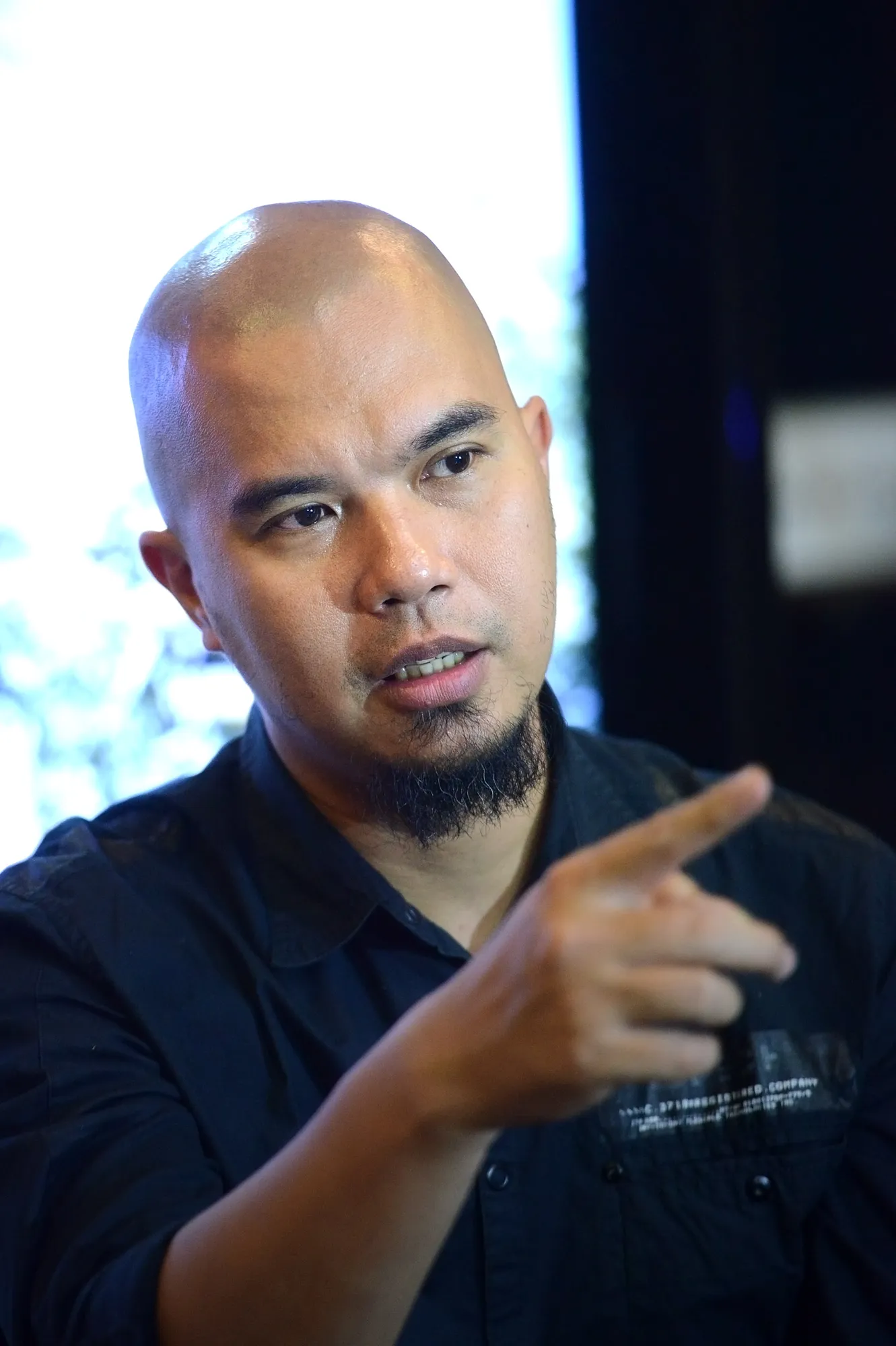 Ahmad Dhani tegaskan bila kabar dirinya kencan dengan Nikita Mirzani itu tidak benar © KapanLagi.com®/Bambang E Ros