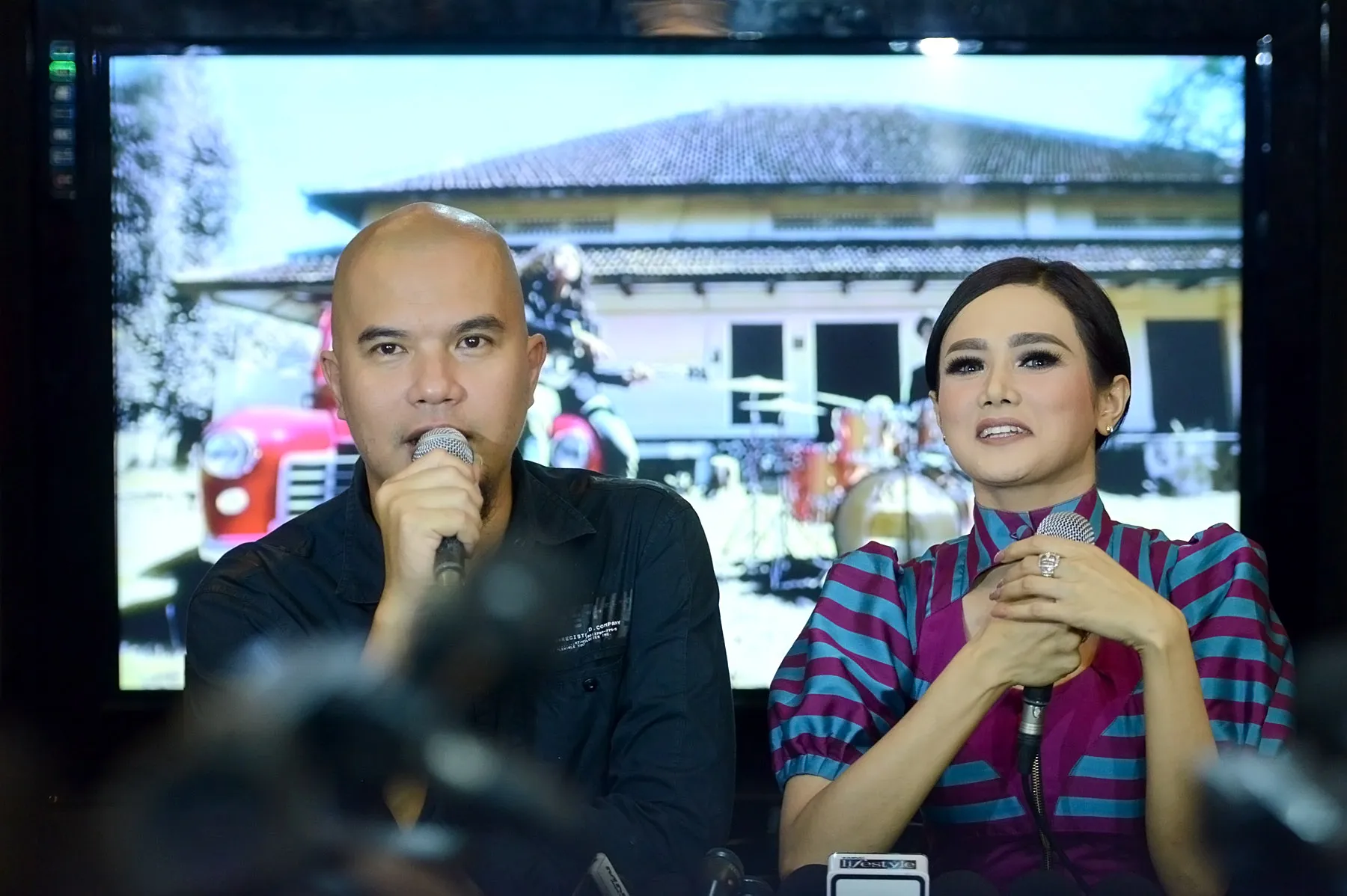 Ahmad Dhani dan Mulan kena petizi netizen © KapanLagi.com®/Bambang E Ros