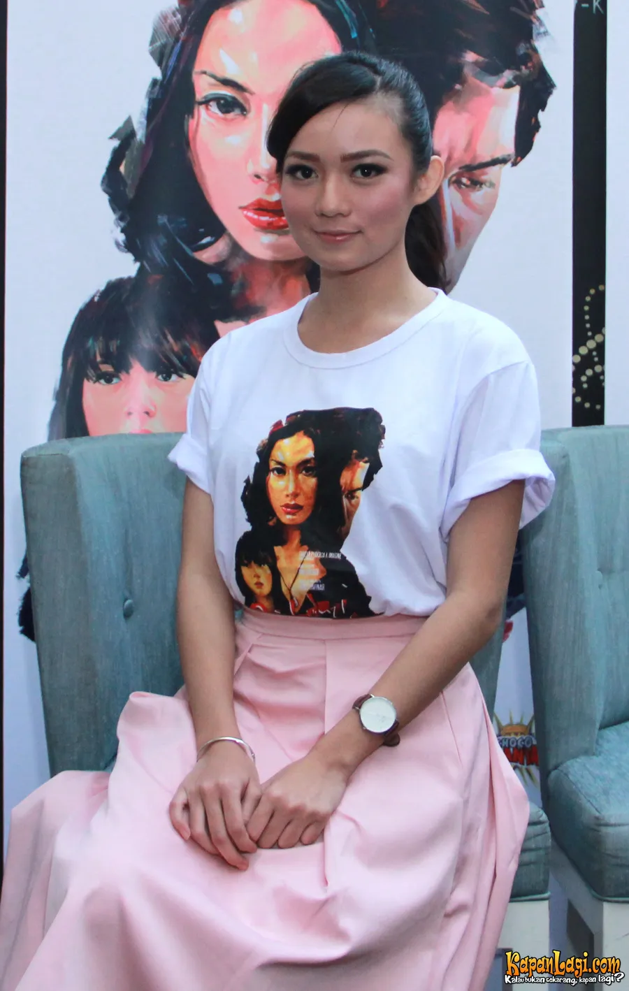 Stella pengguna transportasi online © KapanLagi.com®/Akrom Sukarya