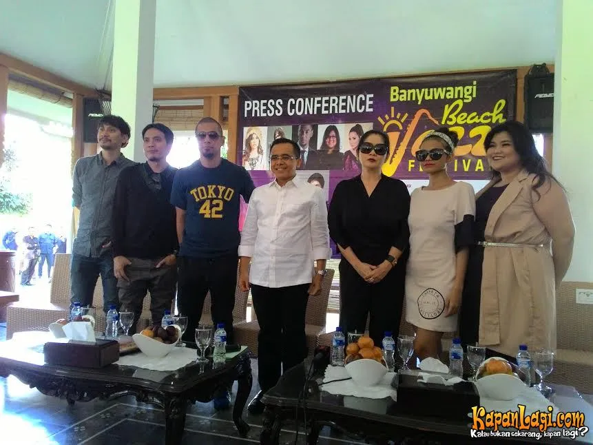 Suasana Presscona Banyuwangi Beach Jazz Festival sore tadi, Sabtu (12/9). ©KapanLagi.com/Risang Sudrajat