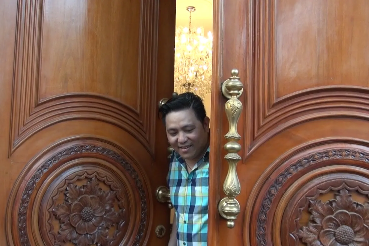 Steven tak ingin buka lagi pintu maaf untuk Angel? © KapanLagi.com®